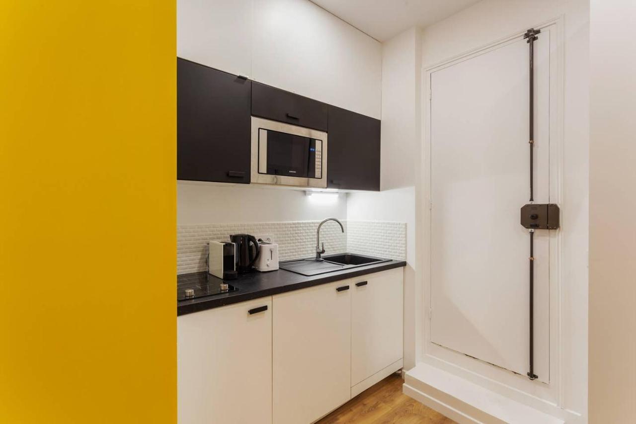 Chic Saint-Germain-Des-Pres Studio For 4 - Prime Location Paris Bagian luar foto